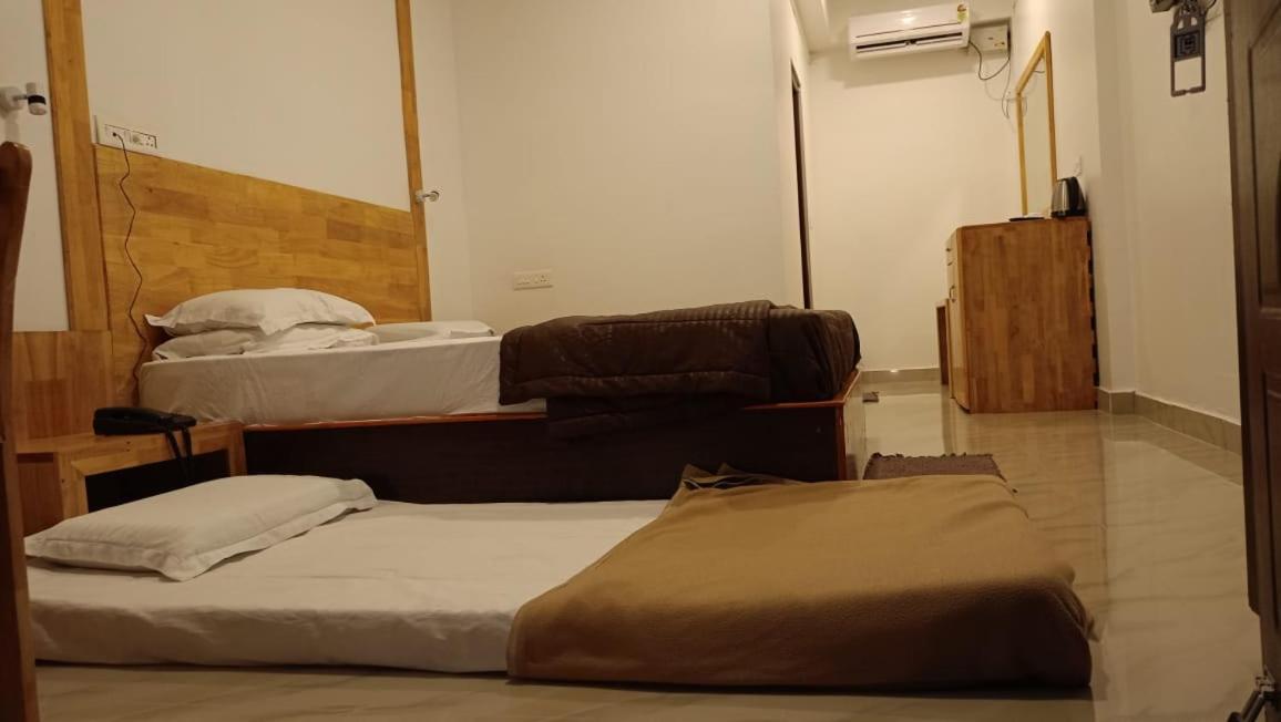 Coconhuts Beach Resort Lakshmanpur Dış mekan fotoğraf