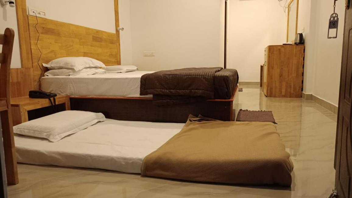 Coconhuts Beach Resort Lakshmanpur Dış mekan fotoğraf