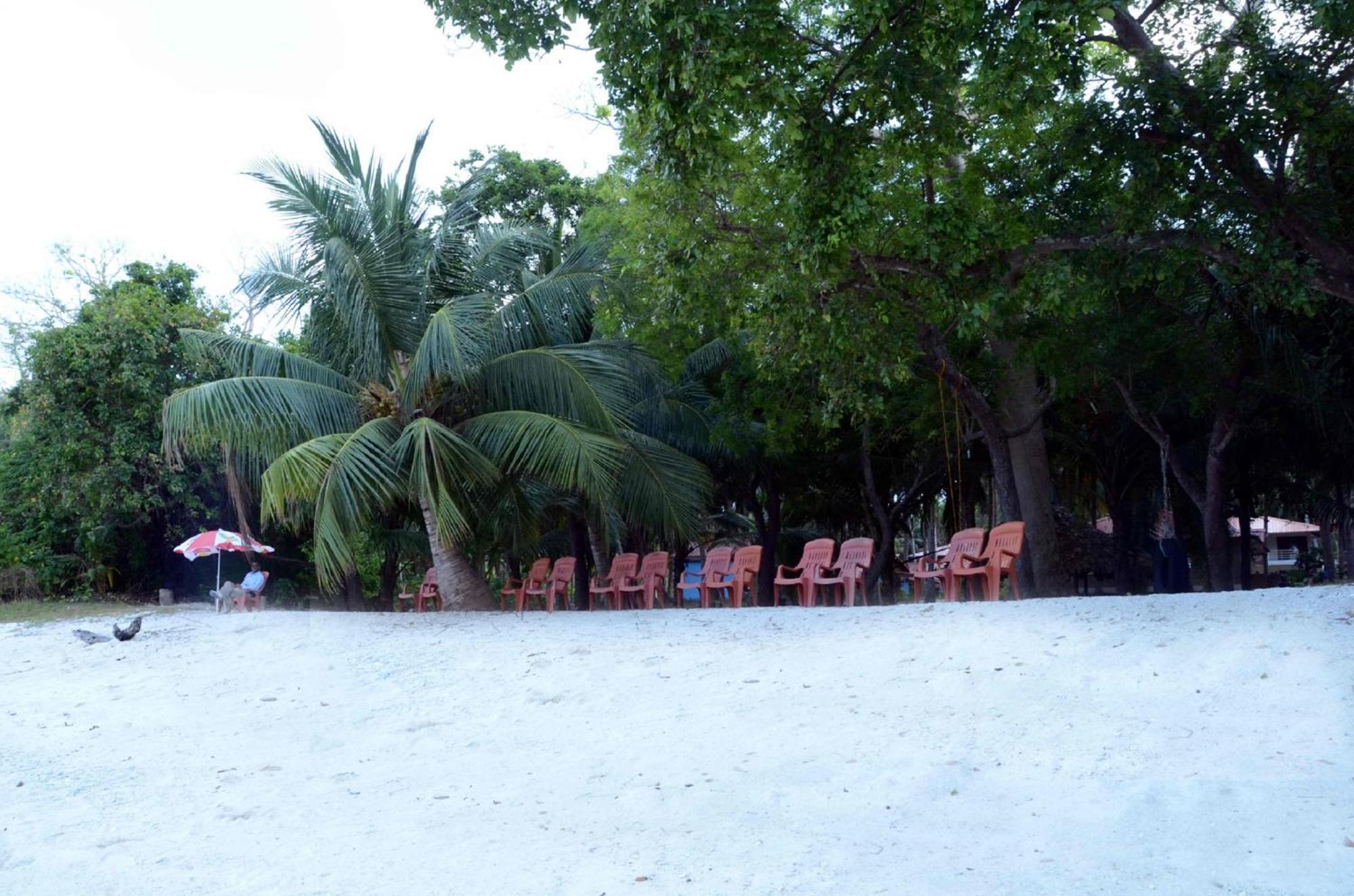 Coconhuts Beach Resort Lakshmanpur Dış mekan fotoğraf
