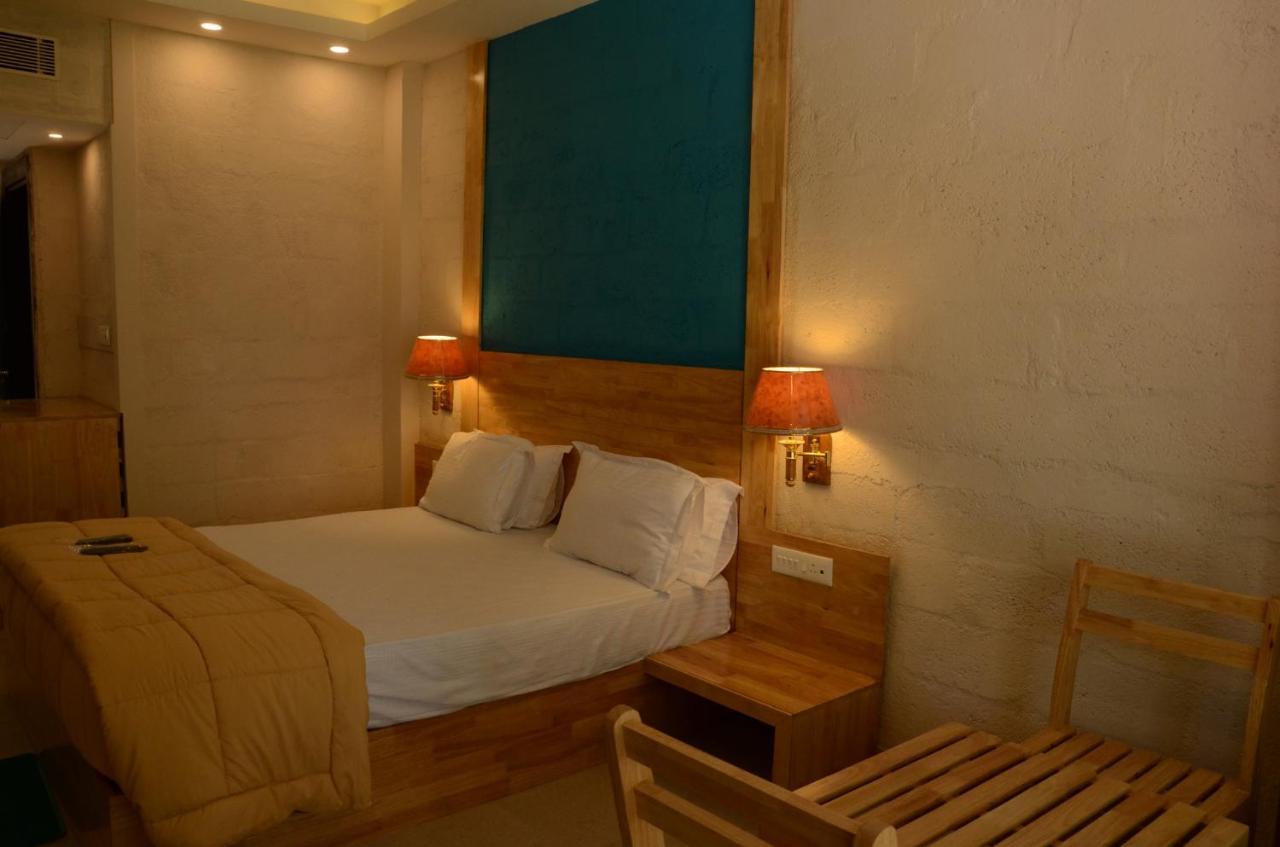 Coconhuts Beach Resort Lakshmanpur Dış mekan fotoğraf