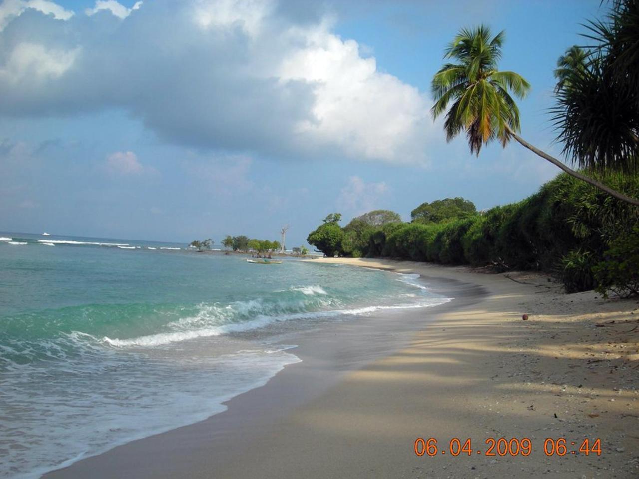 Coconhuts Beach Resort Lakshmanpur Dış mekan fotoğraf